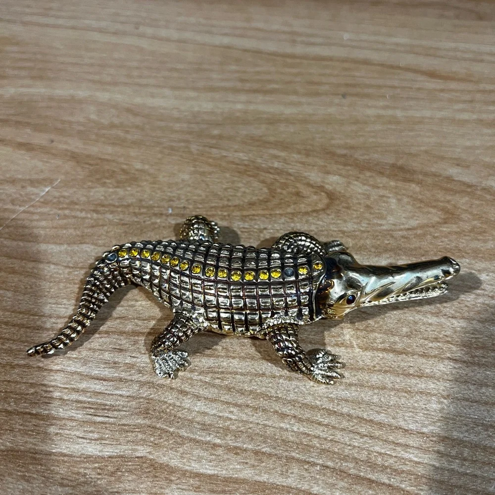Gold and Silver Crocodile Habitat Accessory